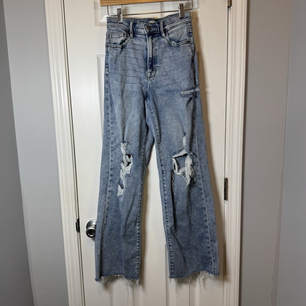 Altar'd State Kiara Straight Leg Jeans in Light Wash Distressed Raw Hem 24x30